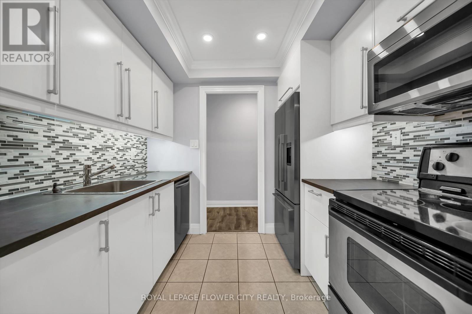 305 - 1535 Lakeshore Road E, Mississauga, Ontario  L5E 3E2 - Photo 15 - W13092740