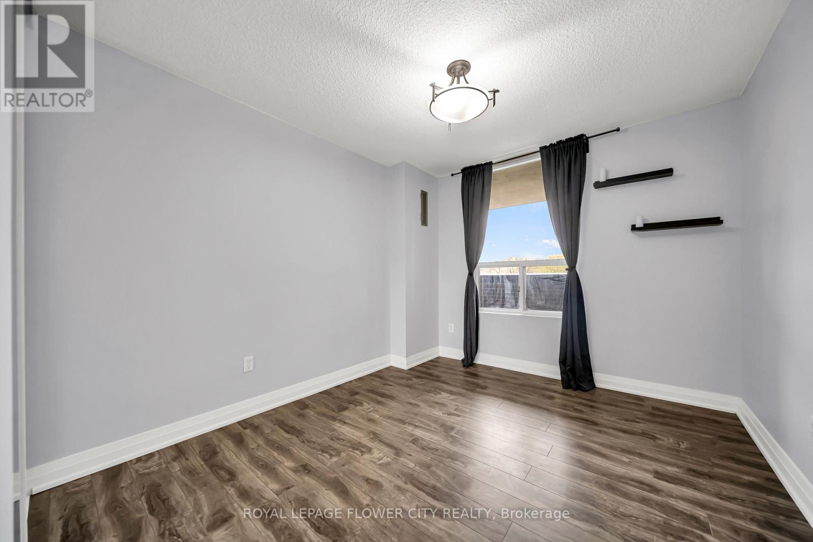 305 - 1535 Lakeshore Road E, Mississauga, Ontario  L5E 3E2 - Photo 19 - W13092740