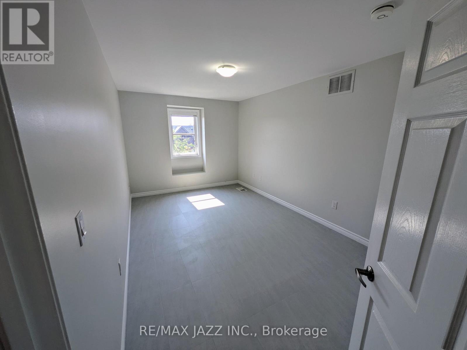 202 - 770 King Street E, Oshawa, Ontario  L1H 1G9 - Photo 17 - E13100970