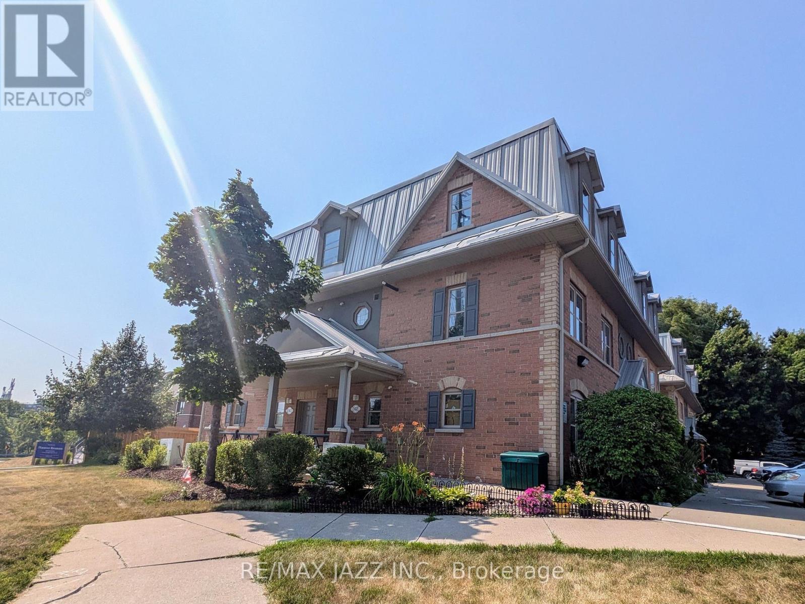 202 - 770 King Street E, Oshawa, Ontario  L1H 1G9 - Photo 2 - E13100970