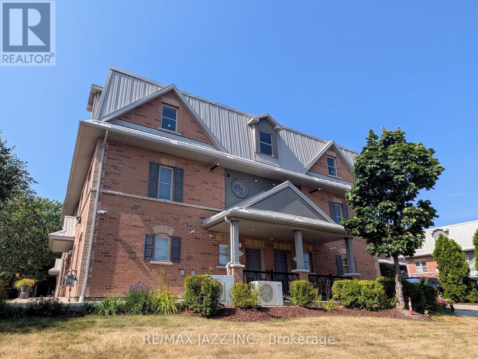 202 - 770 King Street E, Oshawa, Ontario  L1H 1G9 - Photo 3 - E13100970