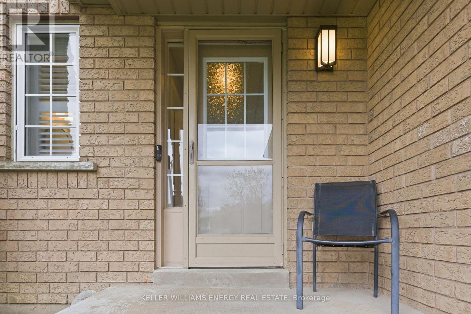 590 Brasswinds Trail, Oshawa, Ontario  L1K 2Z2 - Photo 3 - E13101066