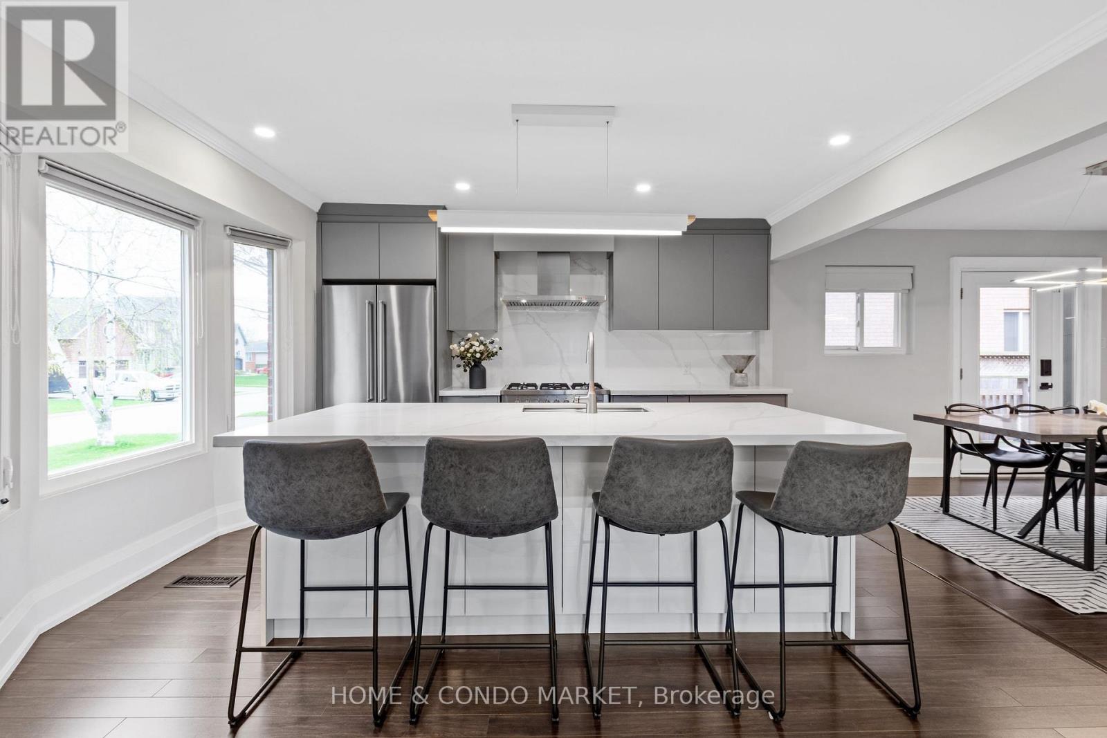 1392 Northmount Avenue, Mississauga, Ontario  L5E 1Y5 - Photo 10 - W13099568