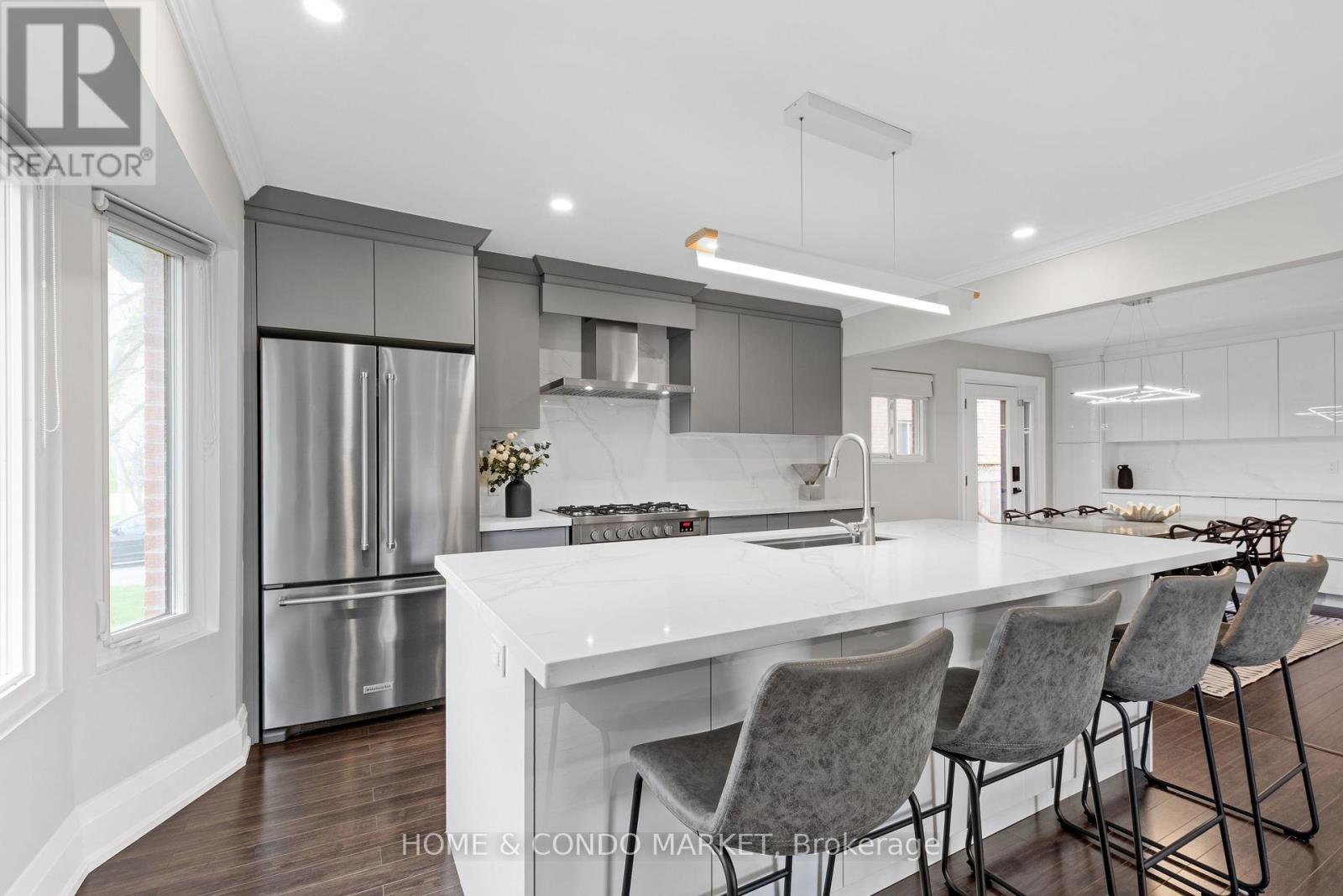1392 Northmount Avenue, Mississauga, Ontario  L5E 1Y5 - Photo 11 - W13099568