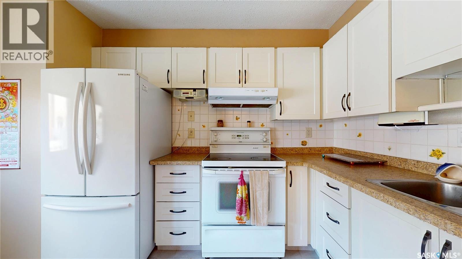 4766 Queen Street, Regina, Saskatchewan  S4S 6G7 - Photo 4 - SK035336