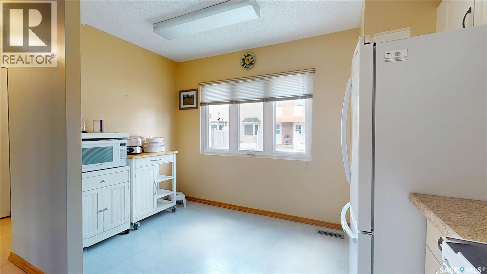 4766 Queen Street, Regina, Saskatchewan  S4S 6G7 - Photo 7 - SK035336