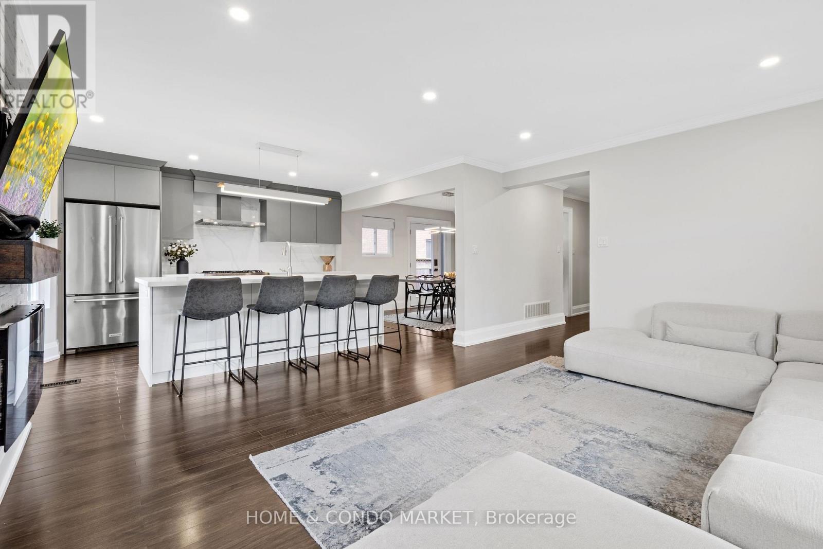 1392 Northmount Avenue, Mississauga, Ontario  L5E 1Y5 - Photo 9 - W13099568