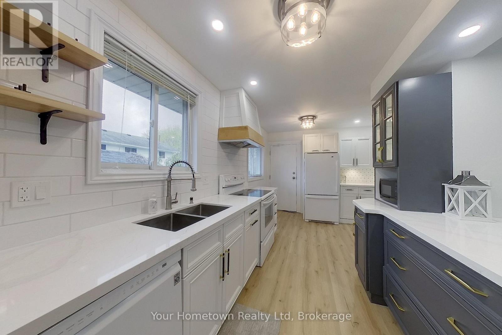 14 Braeside Street, Centre Wellington (Fergus), Ontario  N1M 2Y8 - Photo 3 - X13100982