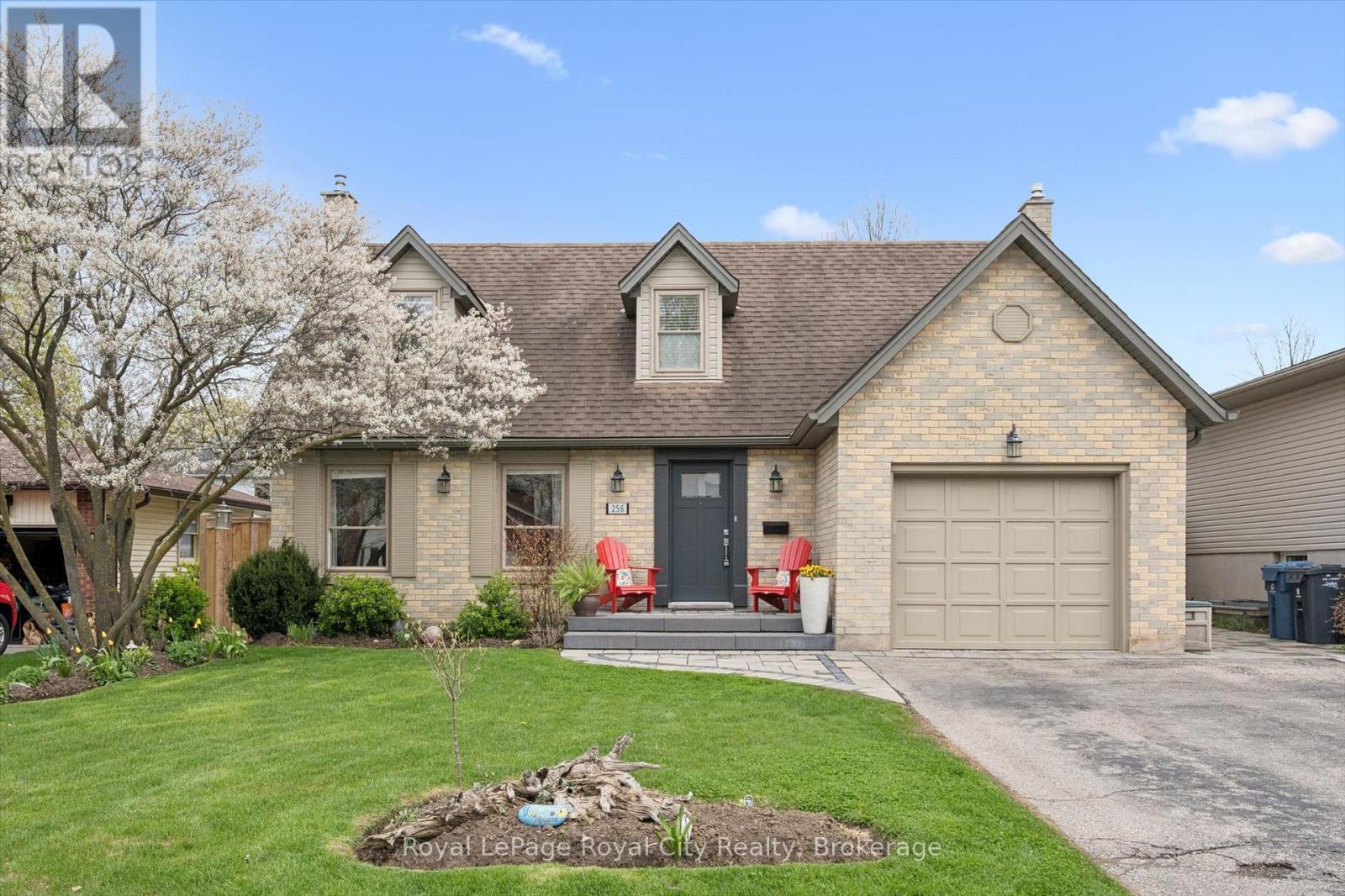 256 WEST ACRES DRIVE, guelph (willow west/sugarbush/west acres), Ontario