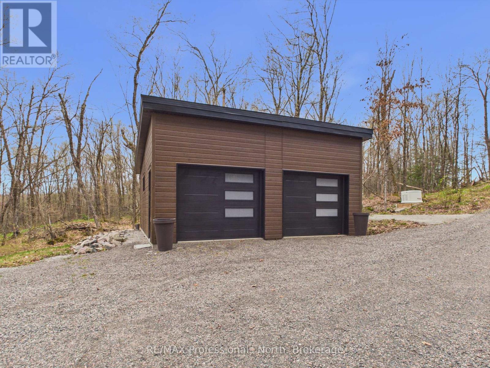 1011 Old Cottage Road, Bracebridge (Draper), Ontario  P1L 1X3 - Photo 10 - X13101120