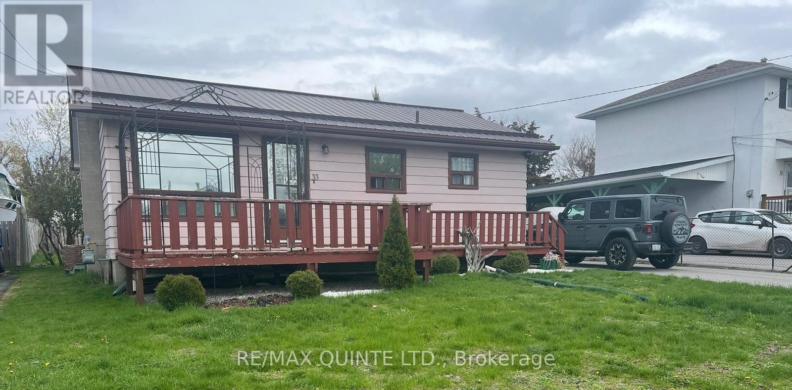 33 Ramsay Avenue, Quinte West (Trenton Ward), Ontario  K8V 2P6 - Photo 2 - X13101038