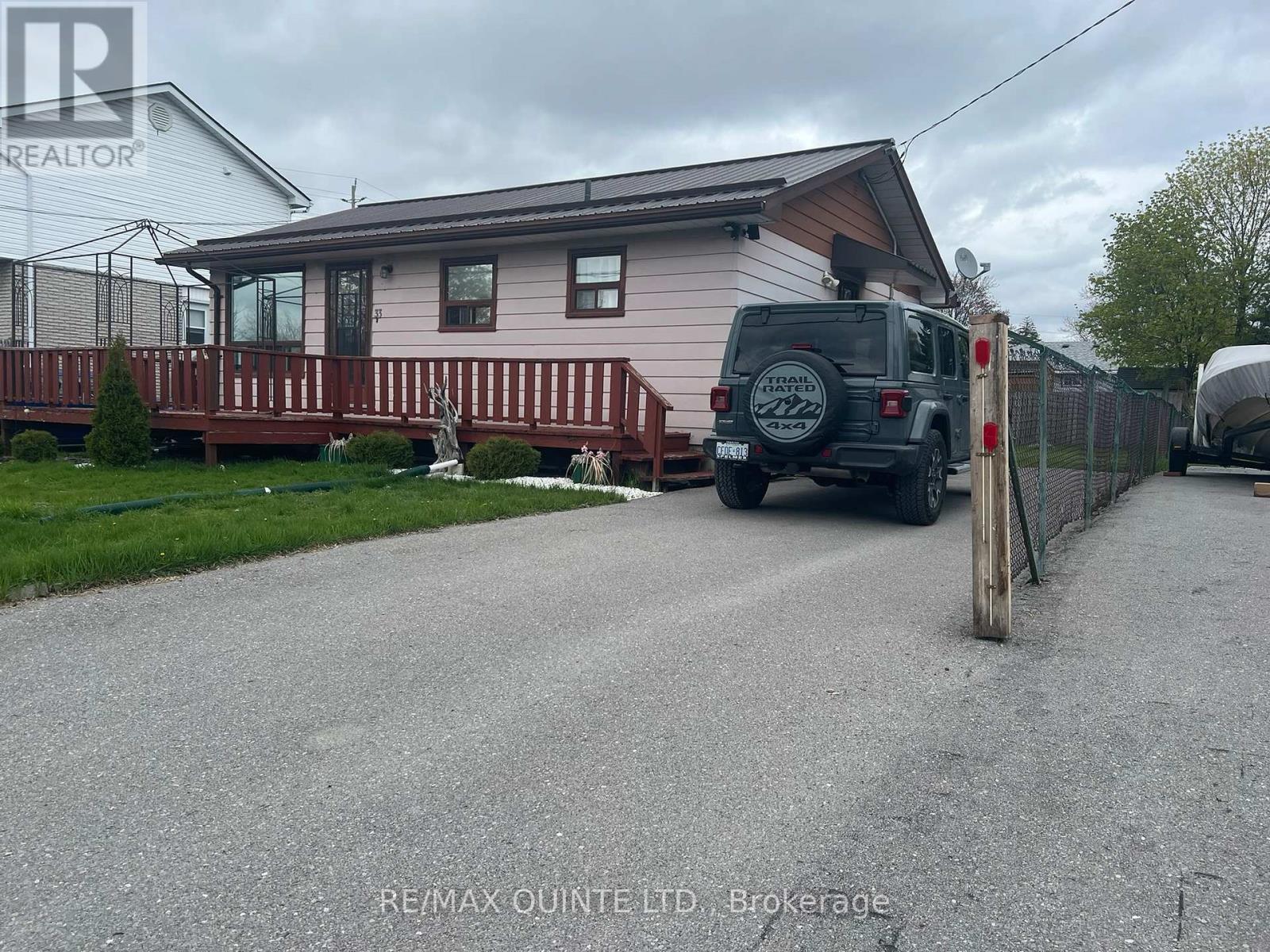 33 Ramsay Avenue, Quinte West (Trenton Ward), Ontario  K8V 2P6 - Photo 3 - X13101038