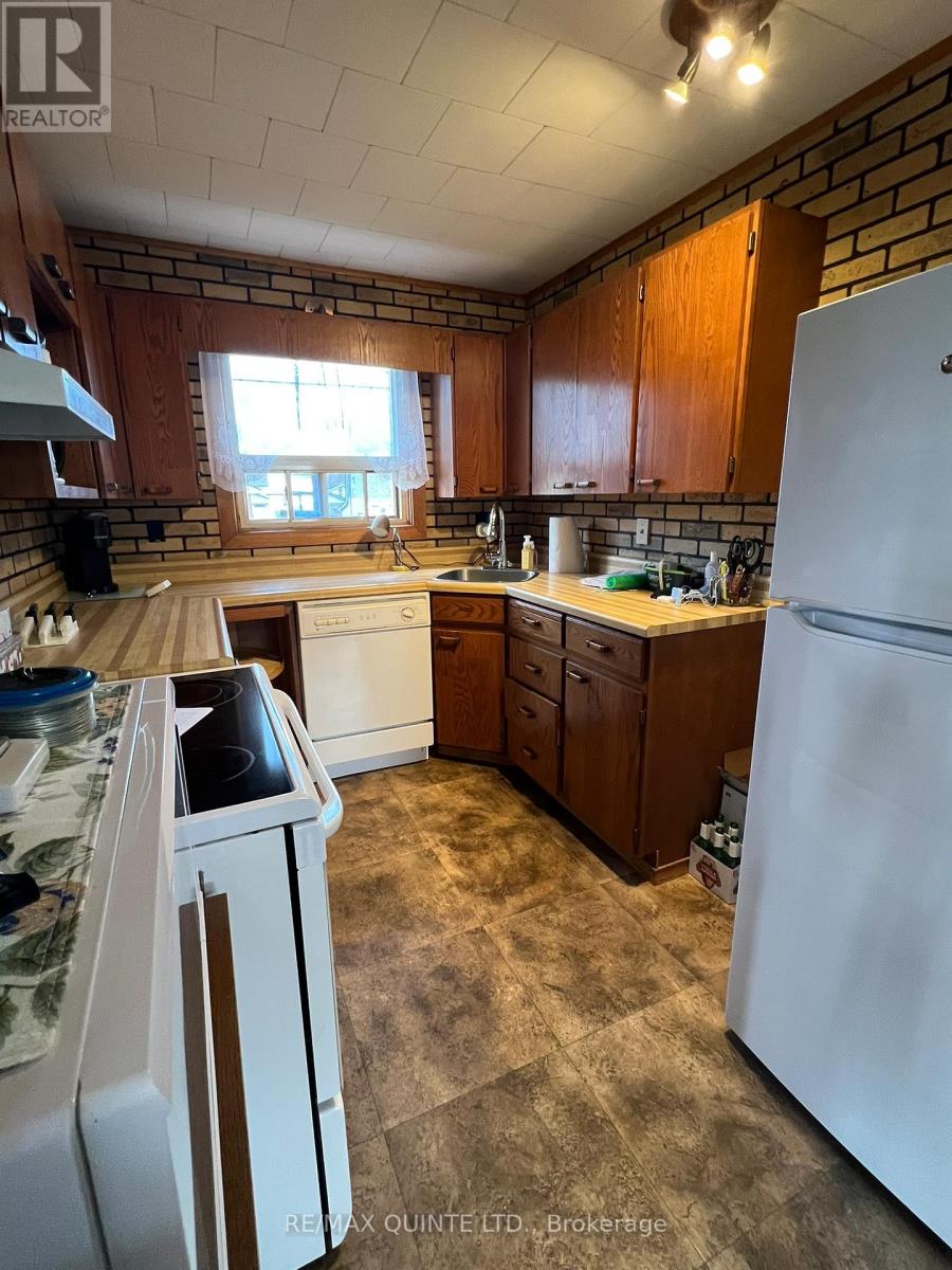 33 Ramsay Avenue, Quinte West (Trenton Ward), Ontario  K8V 2P6 - Photo 7 - X13101038