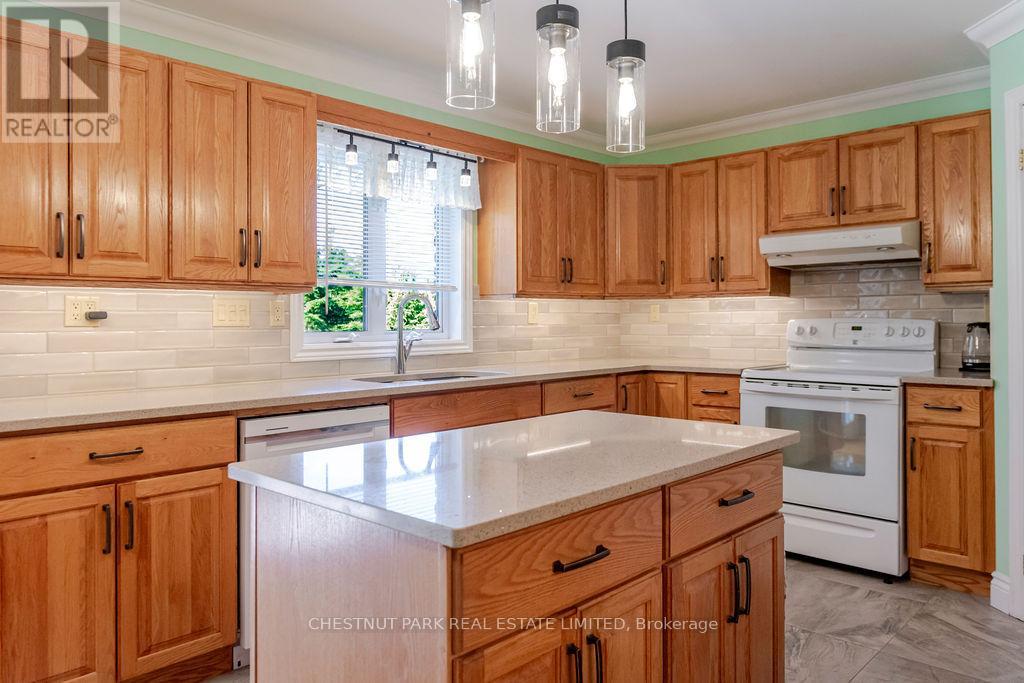 529 Main Street, Prince Edward County (Bloomfield Ward), Ontario  K0K 1G0 - Photo 11 - X13101102