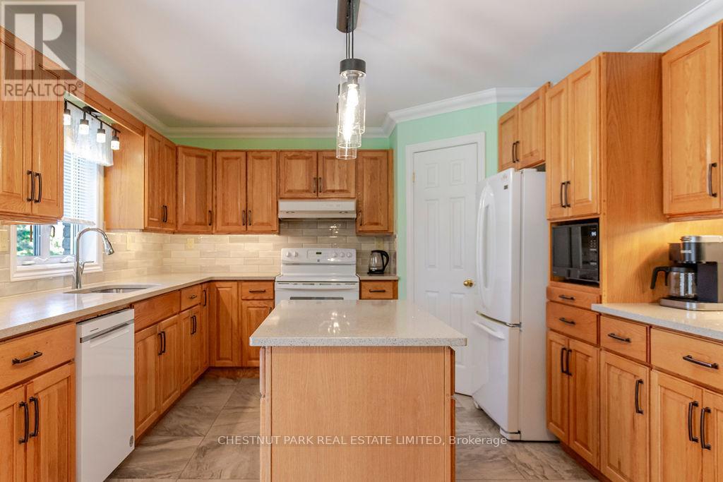 529 Main Street, Prince Edward County (Bloomfield Ward), Ontario  K0K 1G0 - Photo 9 - X13101102