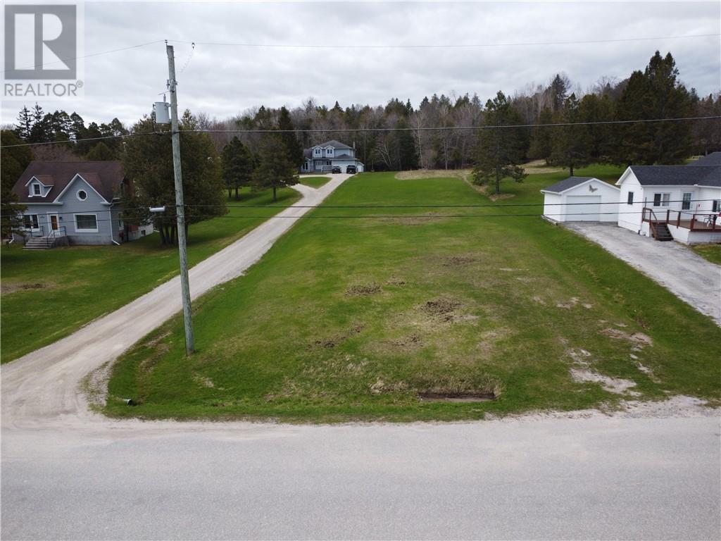 29 Hall Street, Gore Bay, Ontario  P0P 1H0 - Photo 2 - 2127465