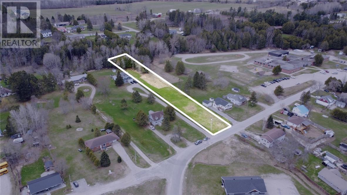 29 Hall Street, Gore Bay, Ontario  P0P 1H0 - Photo 4 - 2127465