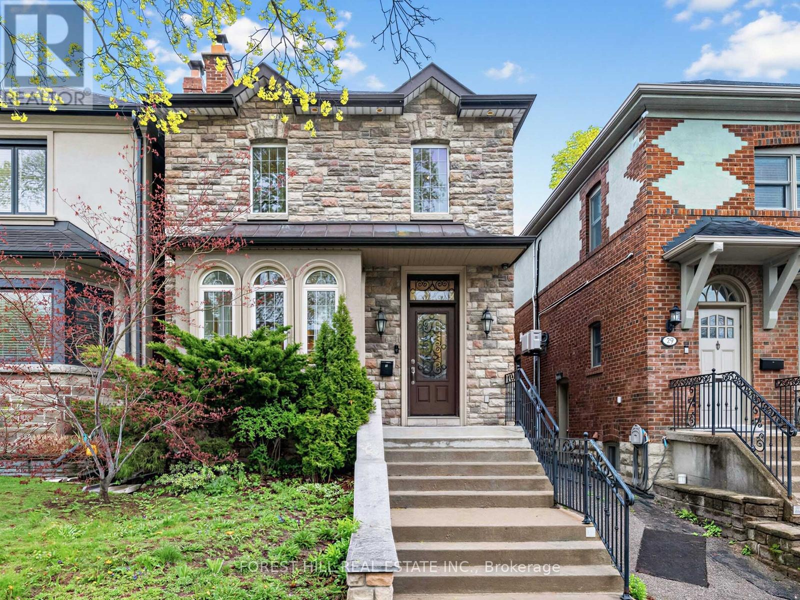31 Latimer Avenue, Toronto (Lawrence Park South), Ontario  M5N 2M1 - Photo 3 - C13101042