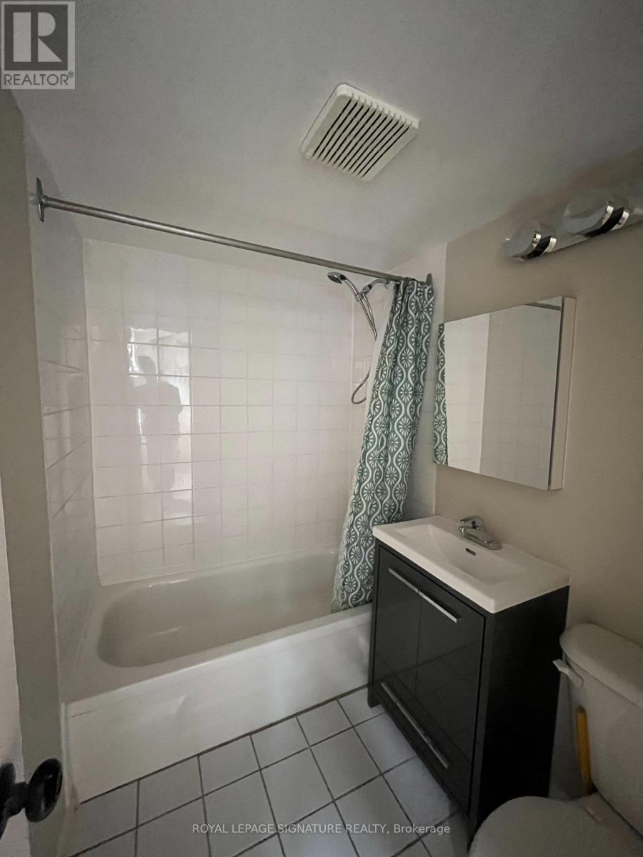 102 - 557 Markham Street, Toronto (Palmerston-Little Italy), Ontario  M6G 2L6 - Photo 5 - C13101052
