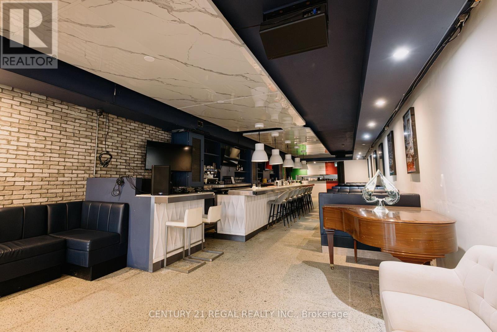 656 College Street, Toronto (Palmerston-Little Italy), Ontario  M6G 1B8 - Photo 11 - C13101126