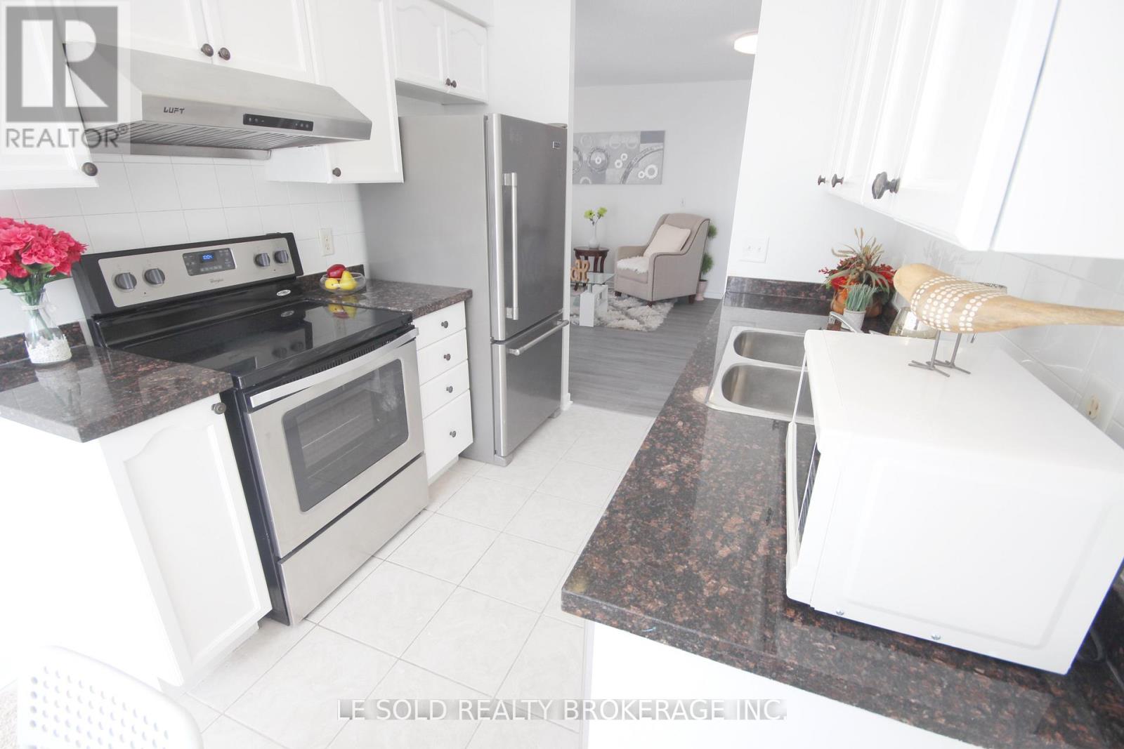 902 - 22 Olive Avenue, Toronto (Willowdale East), Ontario  M2N 7G6 - Photo 21 - C13101138