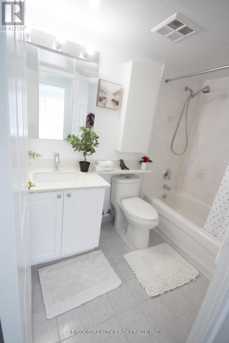 902 - 22 Olive Avenue, Toronto (Willowdale East), Ontario  M2N 7G6 - Photo 27 - C13101138