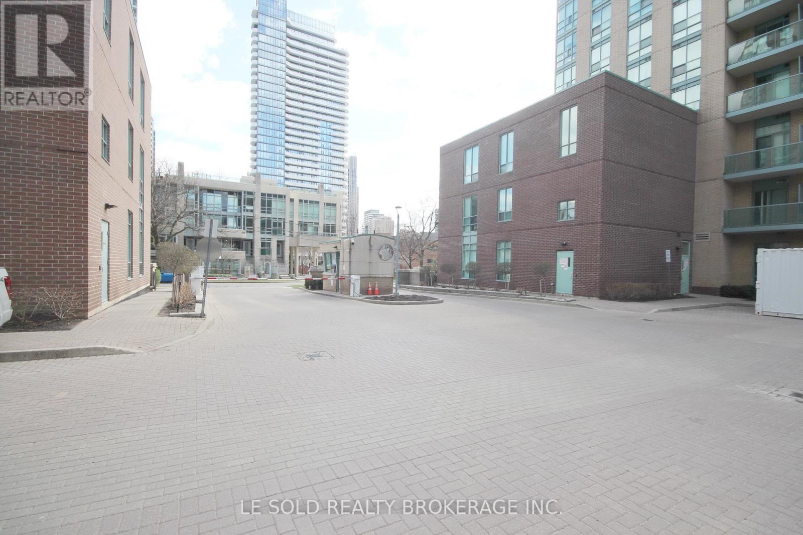 902 - 22 Olive Avenue, Toronto (Willowdale East), Ontario  M2N 7G6 - Photo 4 - C13101138