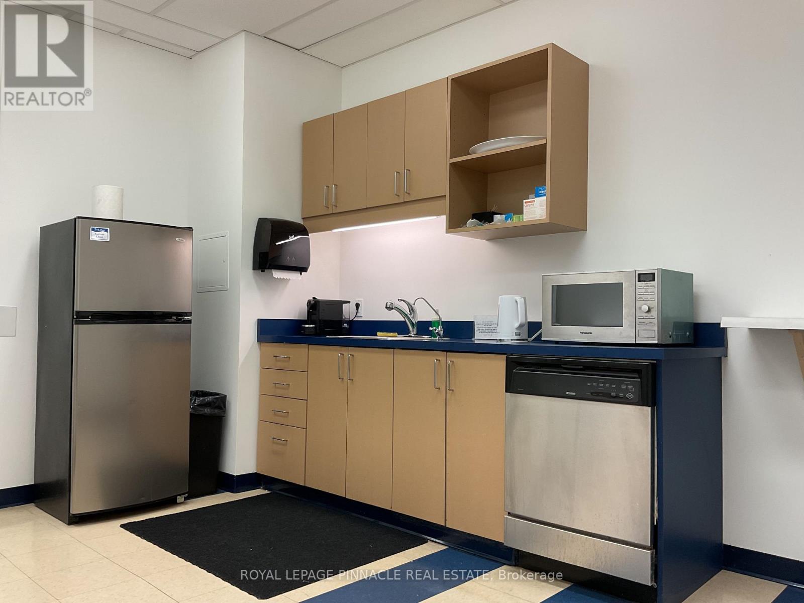 1201-C - 1200 Bay Street, Toronto, Ontario  M5R 2A5 - Photo 8 - C12953986