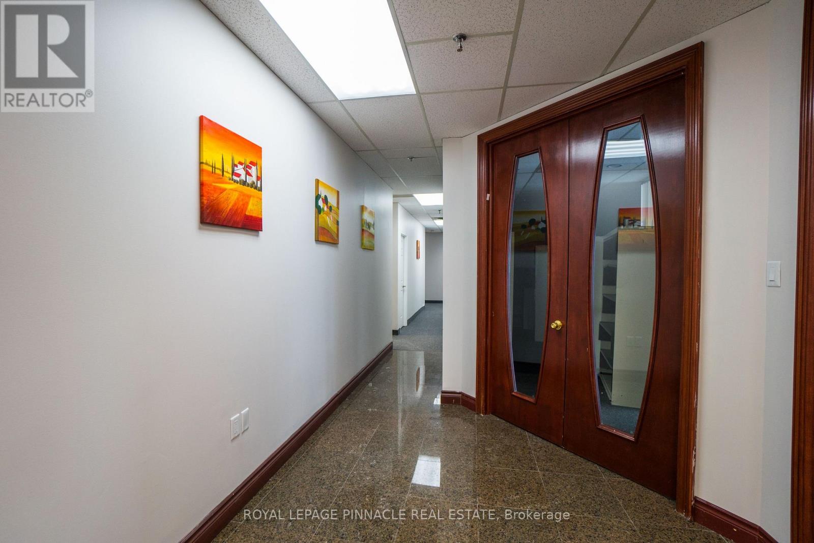 2025 - 1225 Kennedy Road, Toronto, Ontario  M1P 4Y1 - Photo 3 - E13065698