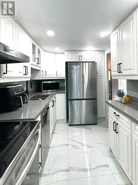 1701 - 5 Massey Square, Toronto, Ontario  M4C 5L6 - Photo 15 - E13100980