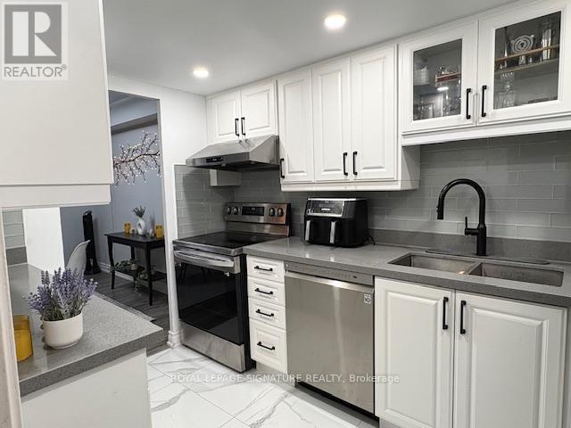 1701 - 5 Massey Square, Toronto, Ontario  M4C 5L6 - Photo 17 - E13100980