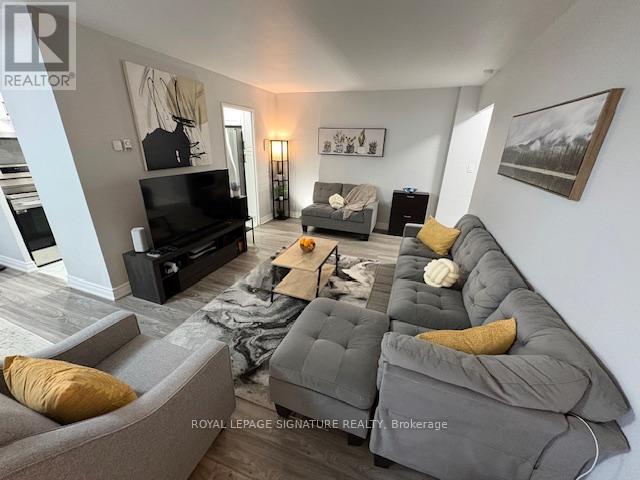 1701 - 5 Massey Square, Toronto, Ontario  M4C 5L6 - Photo 2 - E13100980