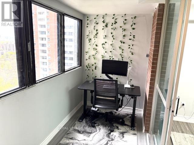 1701 - 5 Massey Square, Toronto, Ontario  M4C 5L6 - Photo 26 - E13100980