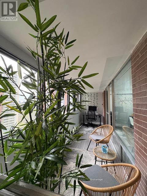 1701 - 5 Massey Square, Toronto, Ontario  M4C 5L6 - Photo 29 - E13100980