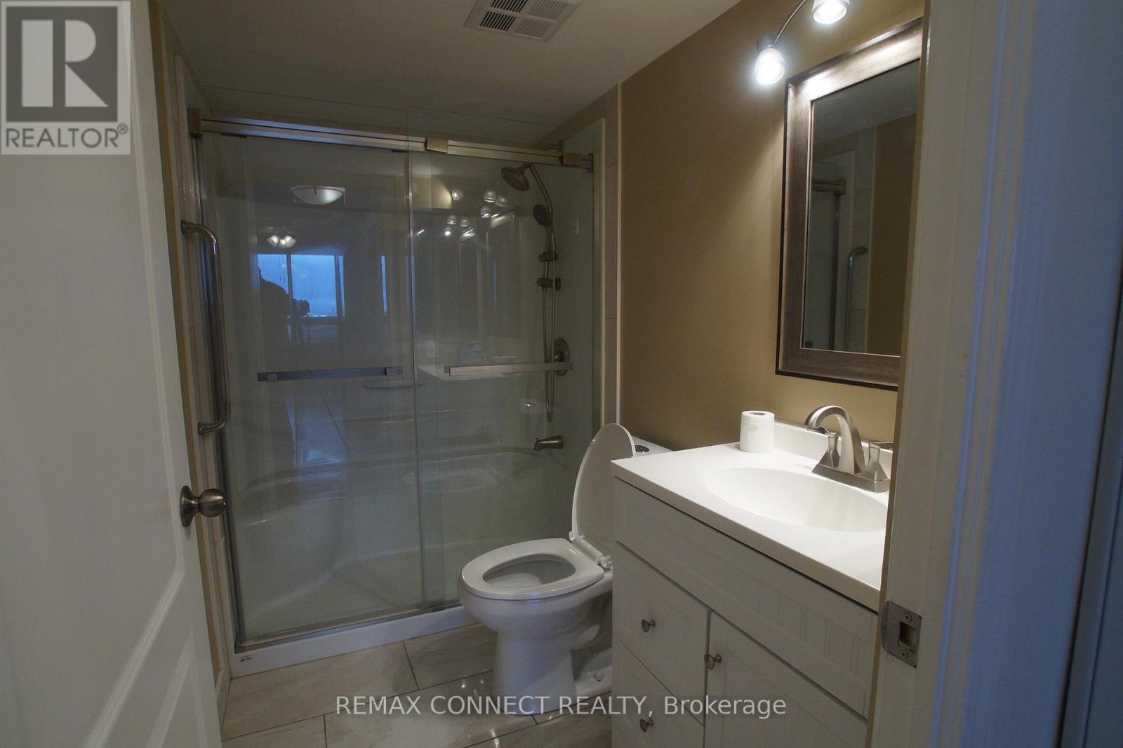 1611 - 1000 The Esplanade Avenue N, Pickering, Ontario  L1V 6V4 - Photo 11 - E13101128