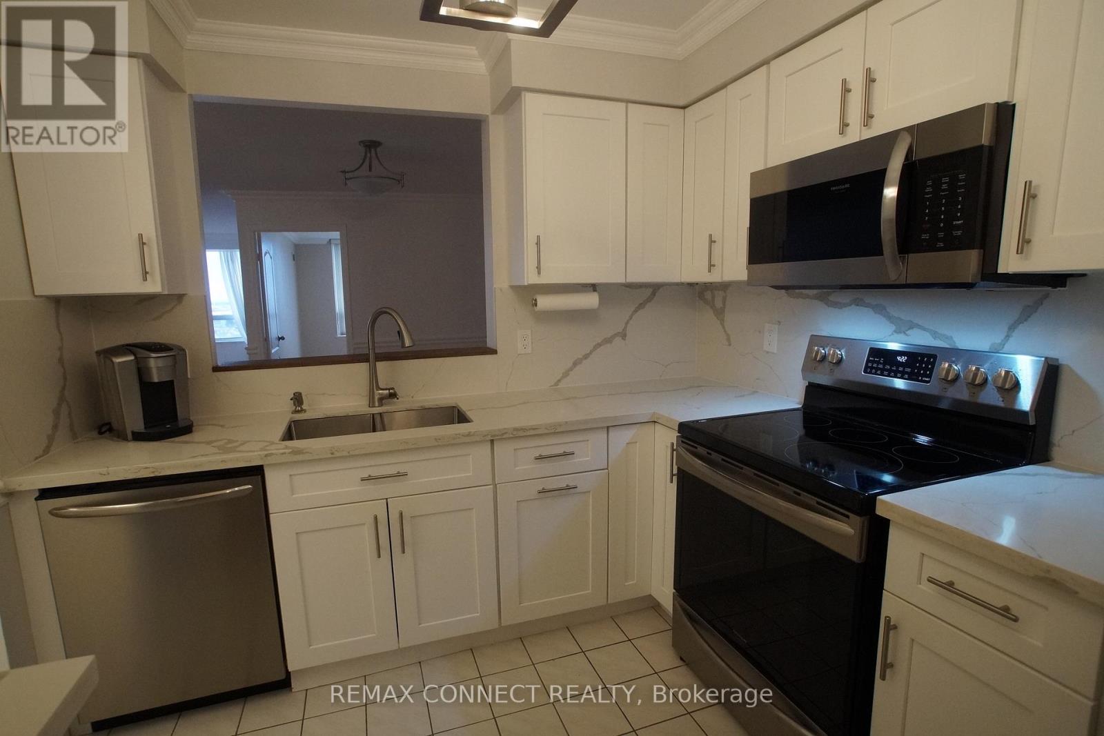 1611 - 1000 The Esplanade Avenue N, Pickering, Ontario  L1V 6V4 - Photo 6 - E13101128