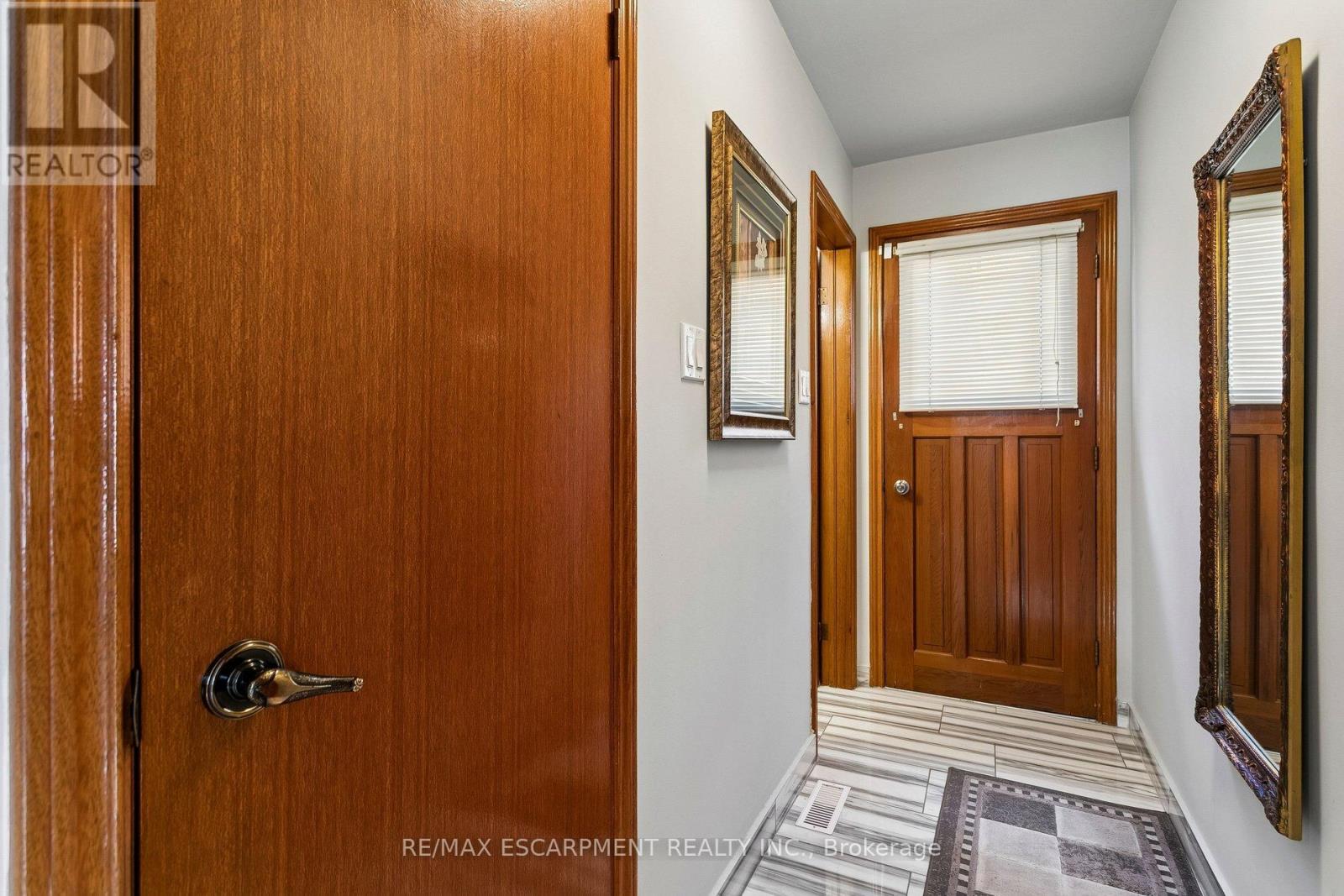 1400 Bough Beeches Boulevard, Mississauga, Ontario  L4W 3B5 - Photo 34 - W12899728