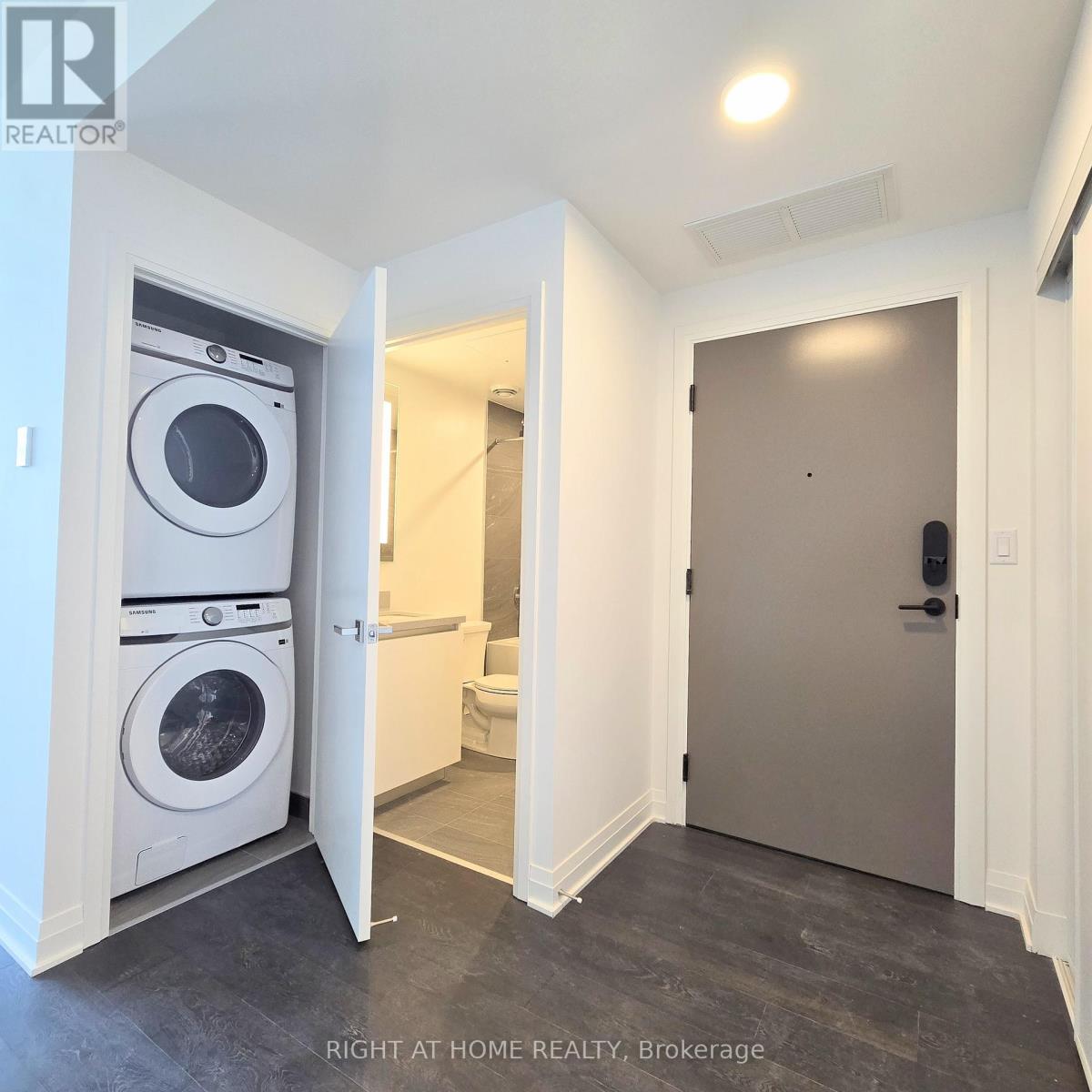 5201 - 4015 The Exchange, Mississauga, Ontario  L5B 0N9 - Photo 5 - W13088020