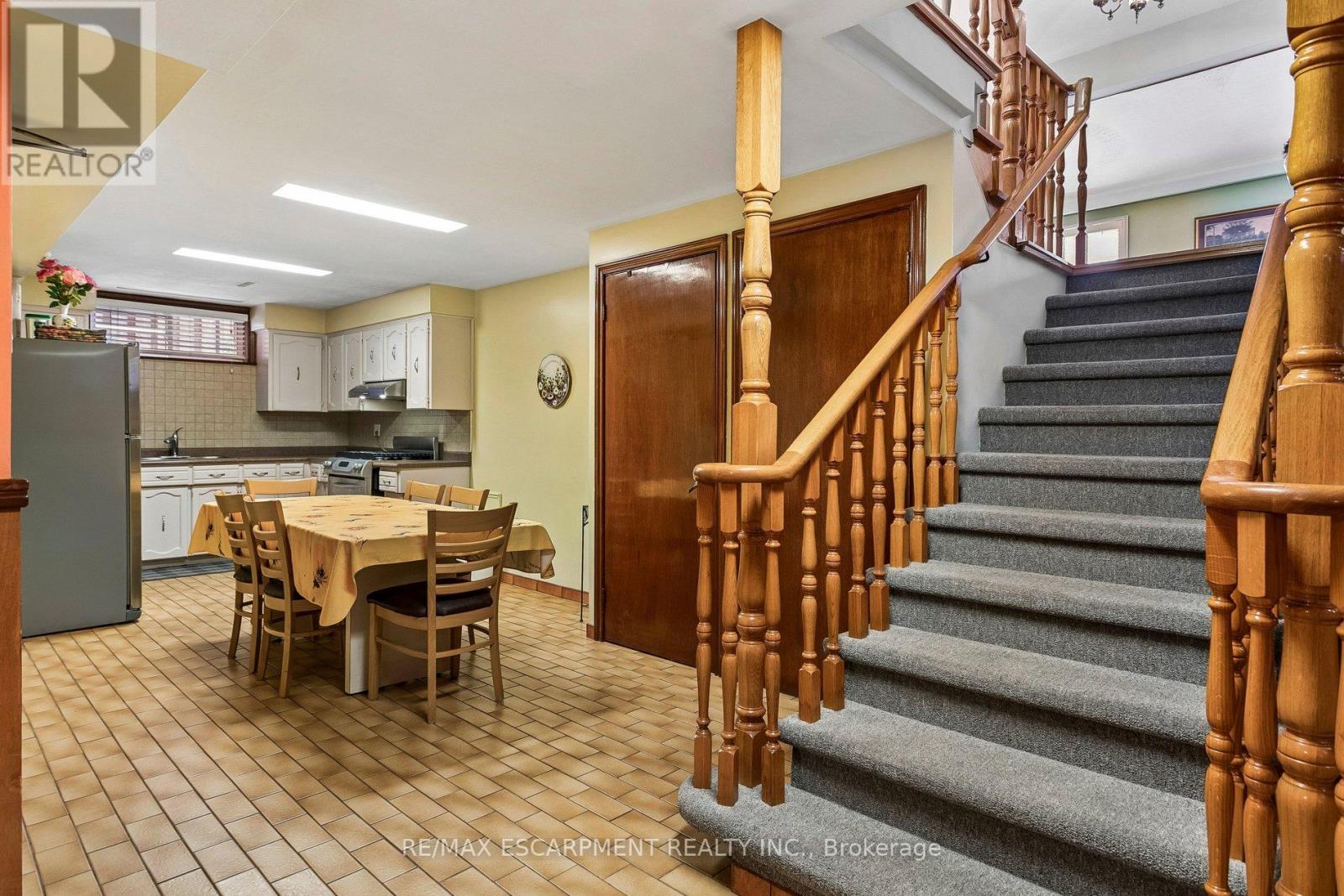 1400 Bough Beeches Boulevard, Mississauga, Ontario  L4W 3B5 - Photo 37 - W12899728