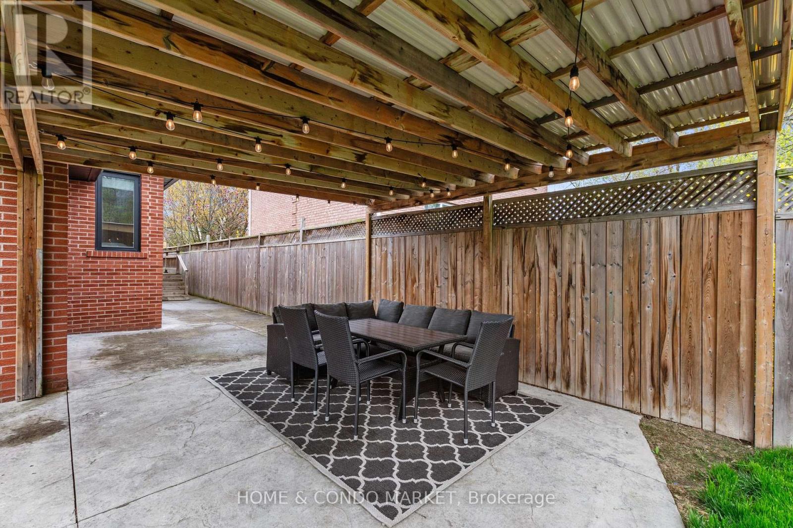 1392 Northmount Avenue, Mississauga, Ontario  L5E 1Y5 - Photo 37 - W13099568