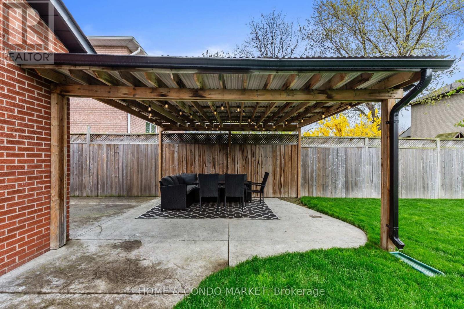 1392 Northmount Avenue, Mississauga, Ontario  L5E 1Y5 - Photo 38 - W13099568