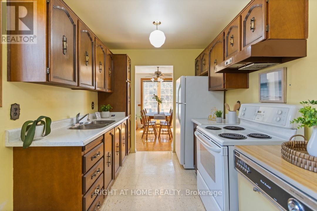 169 William Roe Boulevard, Newmarket, Ontario  L3Y 1B4 - Photo 15 - N13101076