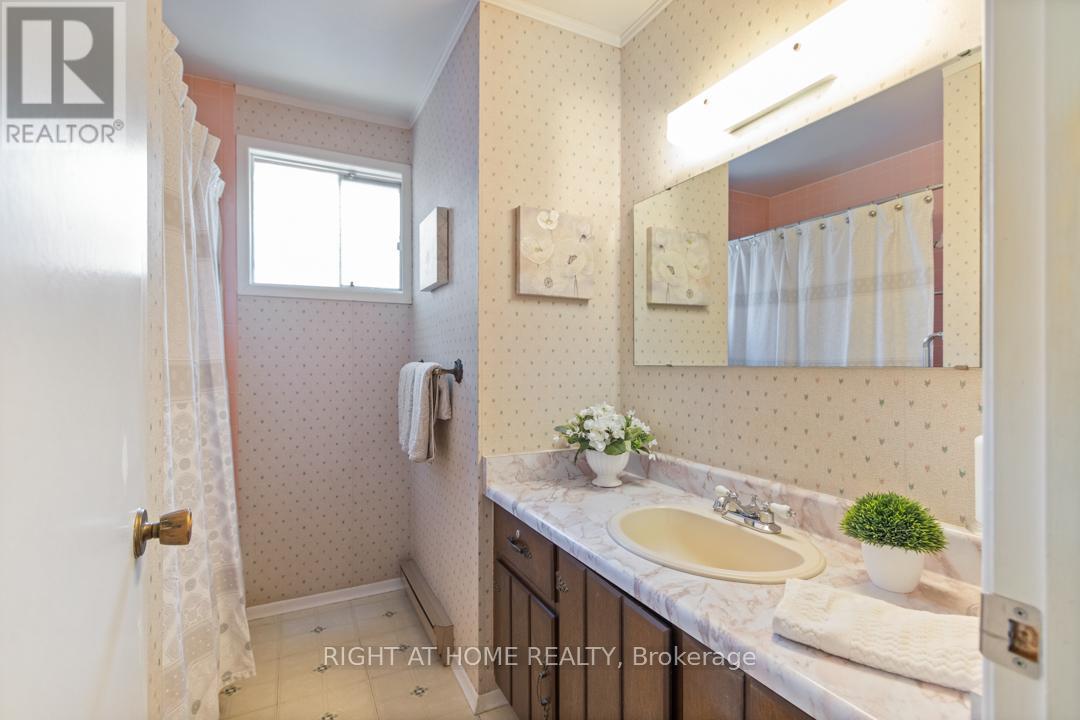 169 William Roe Boulevard, Newmarket, Ontario  L3Y 1B4 - Photo 17 - N13101076