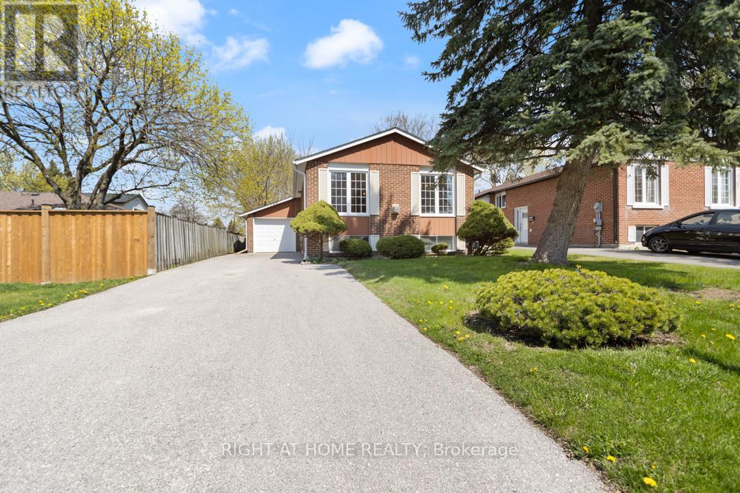 169 William Roe Boulevard, Newmarket, Ontario  L3Y 1B4 - Photo 2 - N13101076