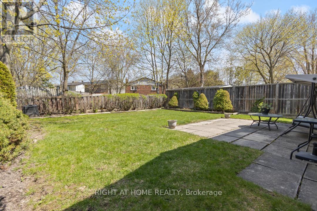 169 William Roe Boulevard, Newmarket, Ontario  L3Y 1B4 - Photo 5 - N13101076
