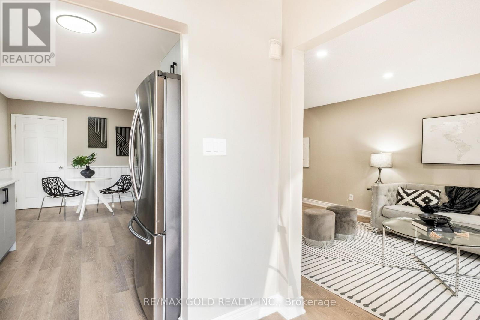 27 Sylvia Street, Barrie (Grove East), Ontario  L4M 5J2 - Photo 8 - S13100990