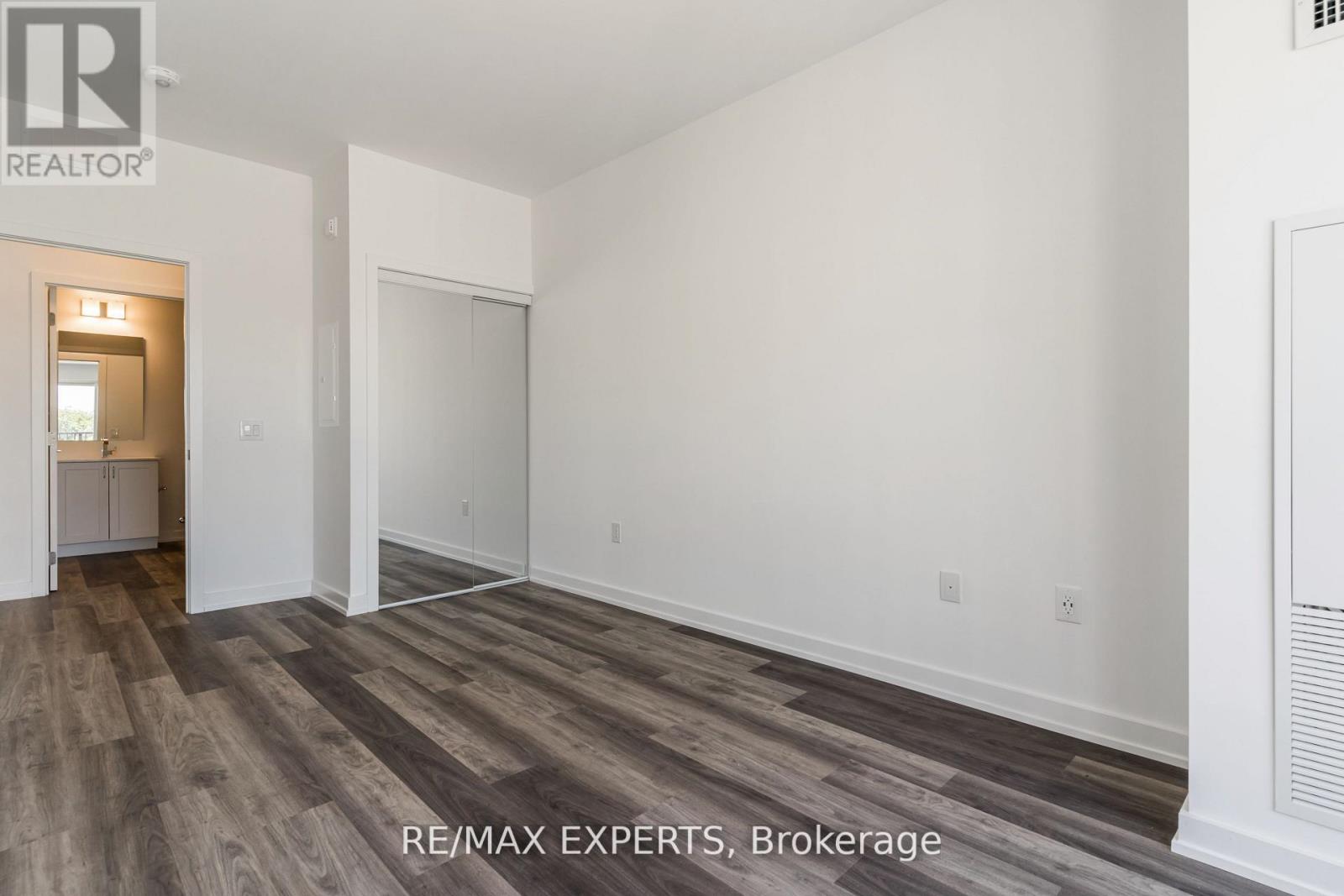 424 - 430 Essa Road, Barrie (Holly), Ontario  L9J 0M1 - Photo 15 - S13101152