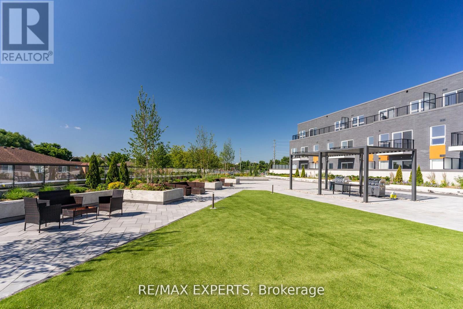 424 - 430 Essa Road, Barrie (Holly), Ontario  L9J 0M1 - Photo 24 - S13101152
