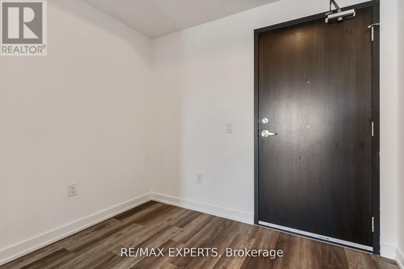 424 - 430 Essa Road, Barrie (Holly), Ontario  L9J 0M1 - Photo 6 - S13101152
