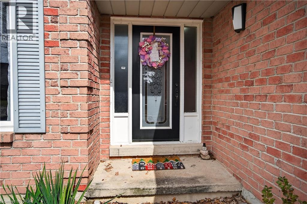 11 Giffin Road, Dundas, Ontario  L9H 6S4 - Photo 3 - 40815415
